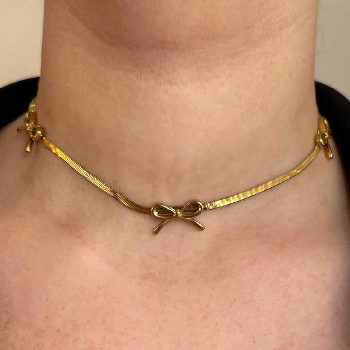 Bow Choker